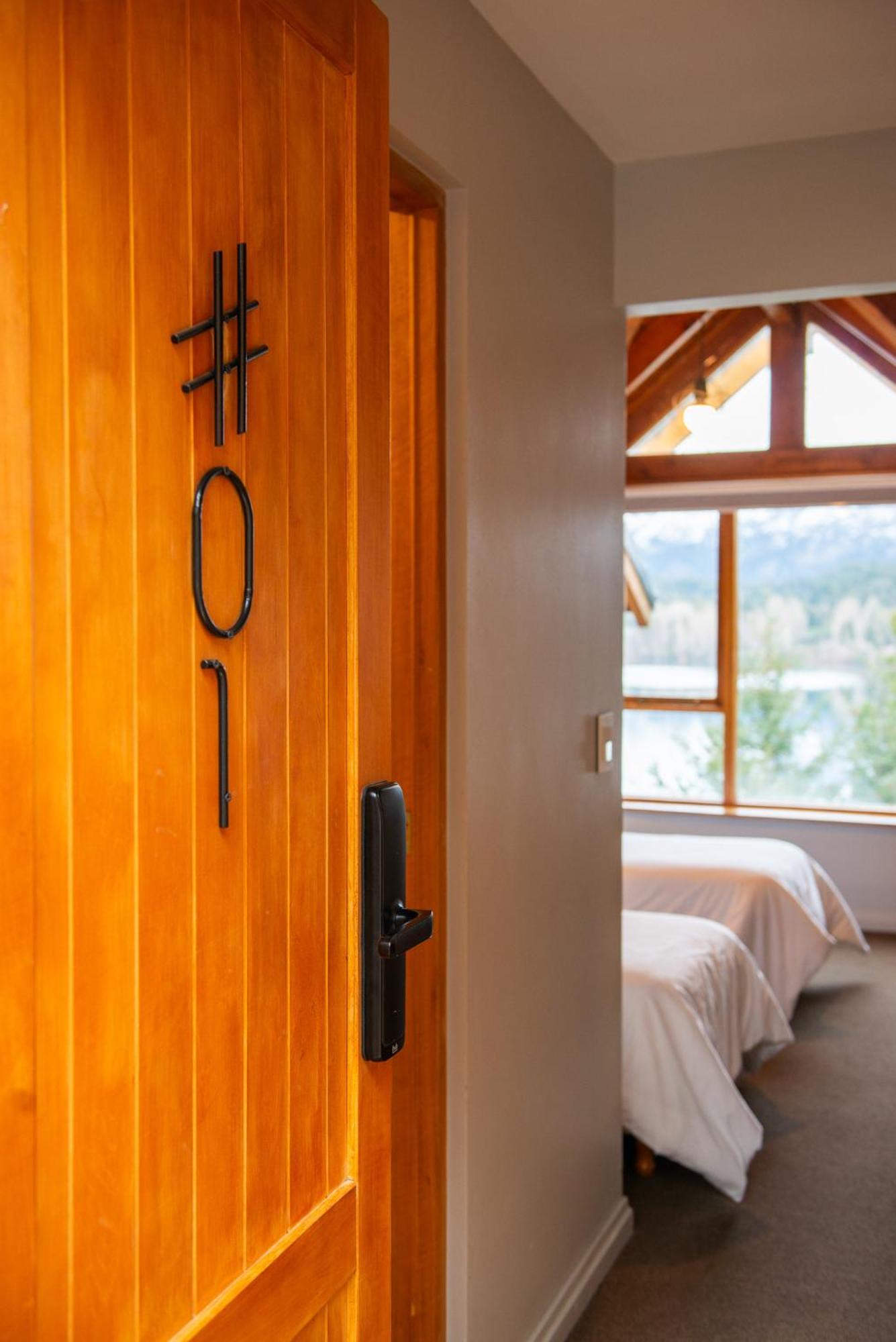 Peninsula Petit Hotel San Carlos de Bariloche Eksteriør billede