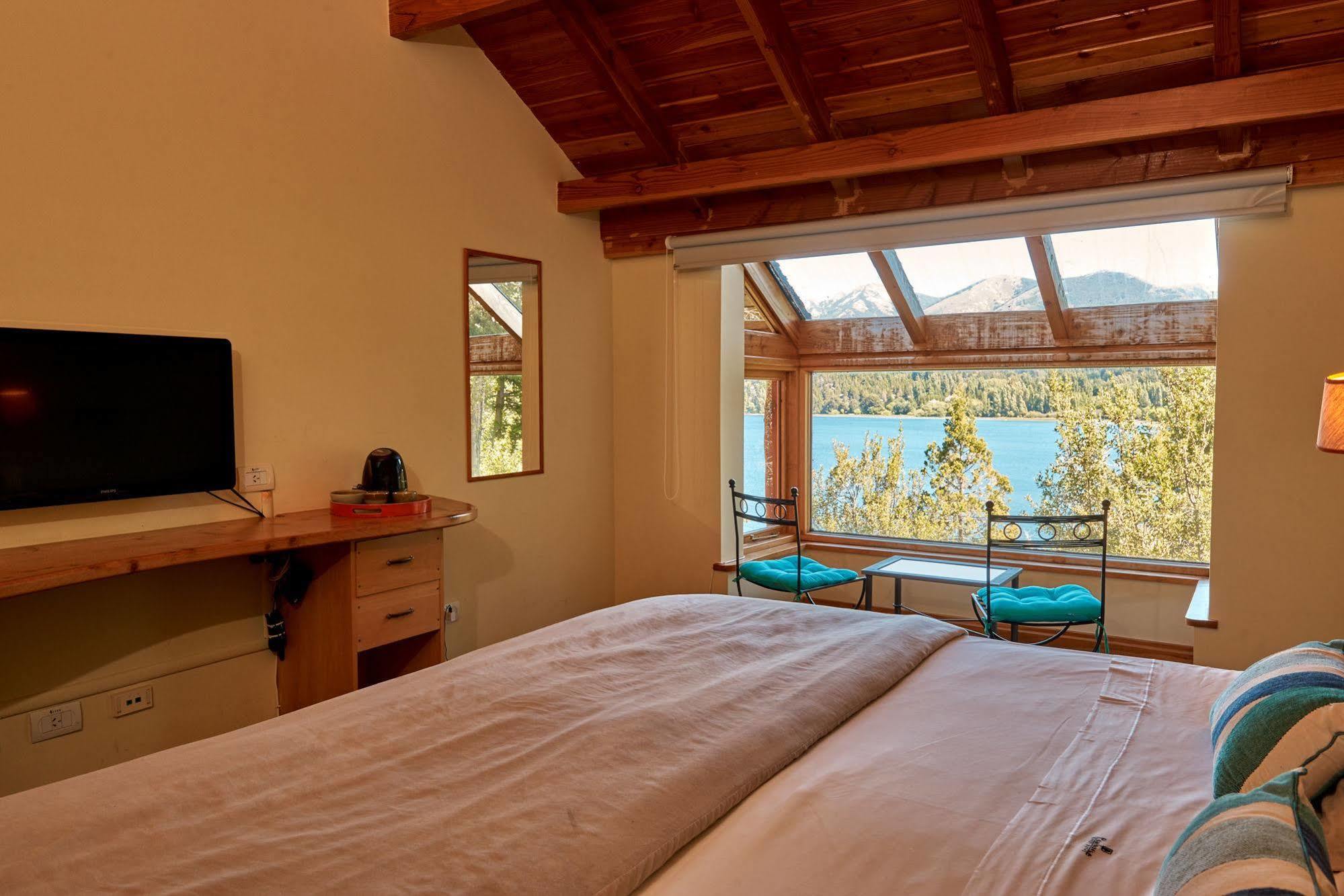 Peninsula Petit Hotel San Carlos de Bariloche Eksteriør billede